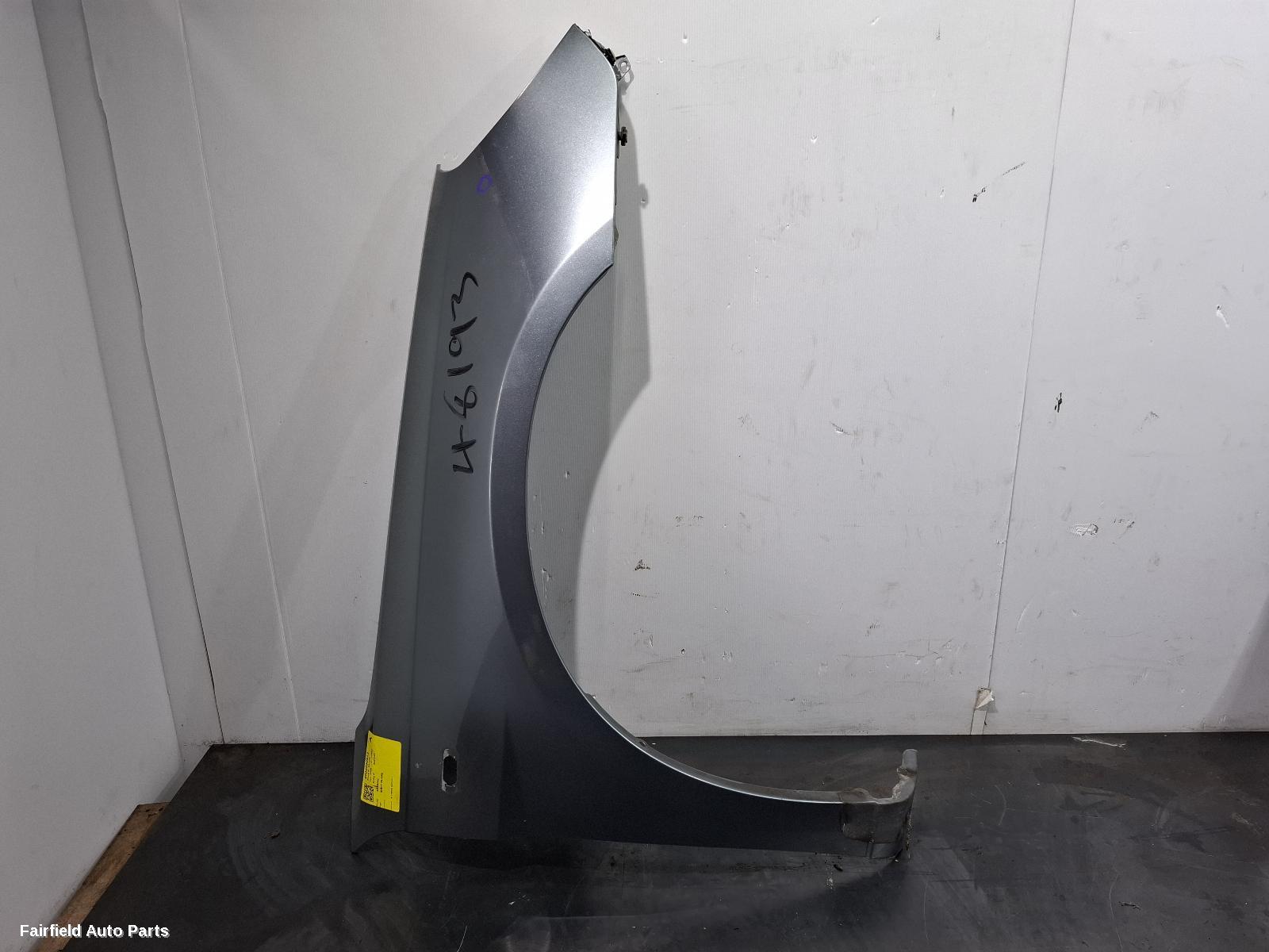 2007-2011 Chrysler Sebring Right Guard
