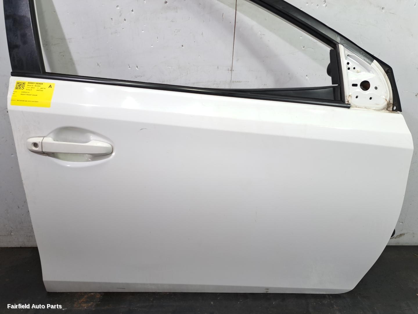 2012-2018 Toyota Corolla Right Front Door