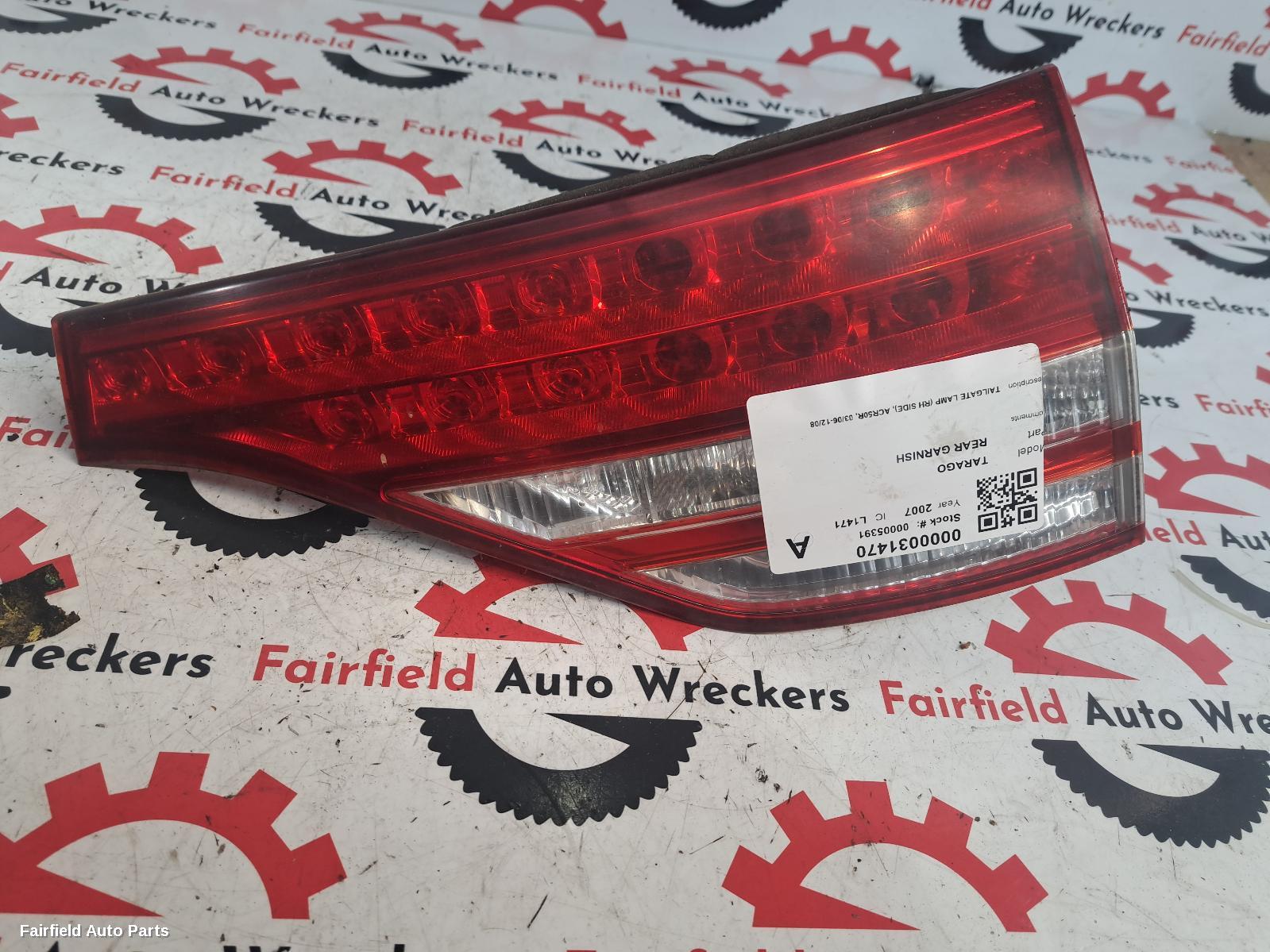 2006-2008 Toyota Tarago Rear Garnish