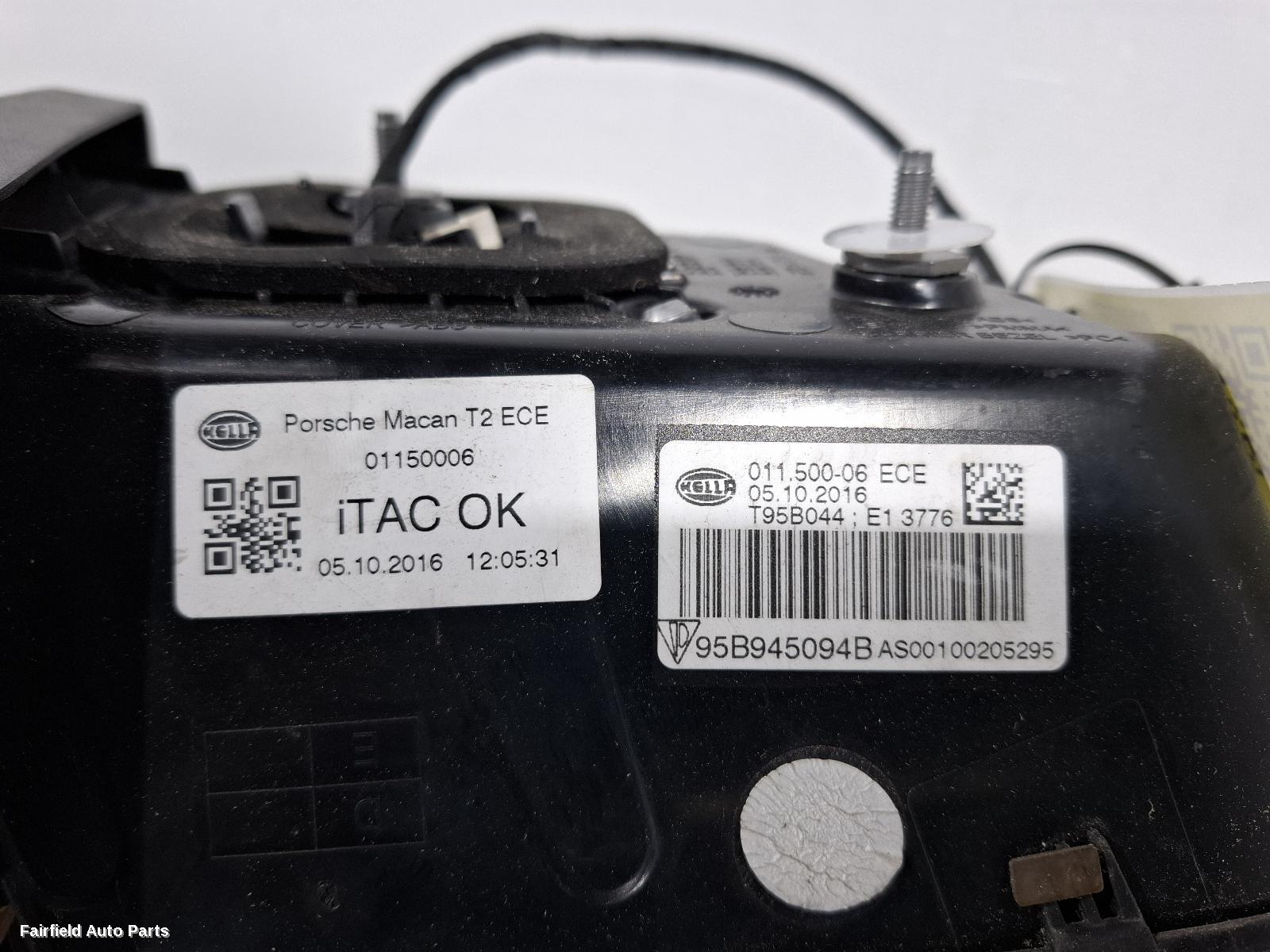 2014-2018 Porsche Macan Rear Garnish