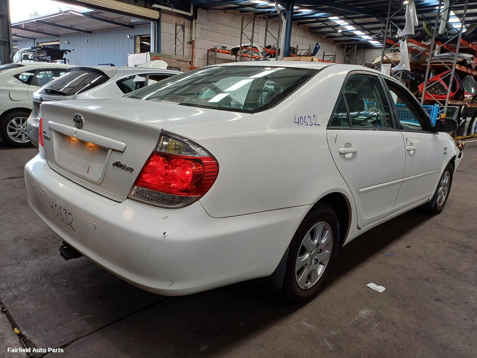 2002-2006 Toyota Camry Right Front Door Window
