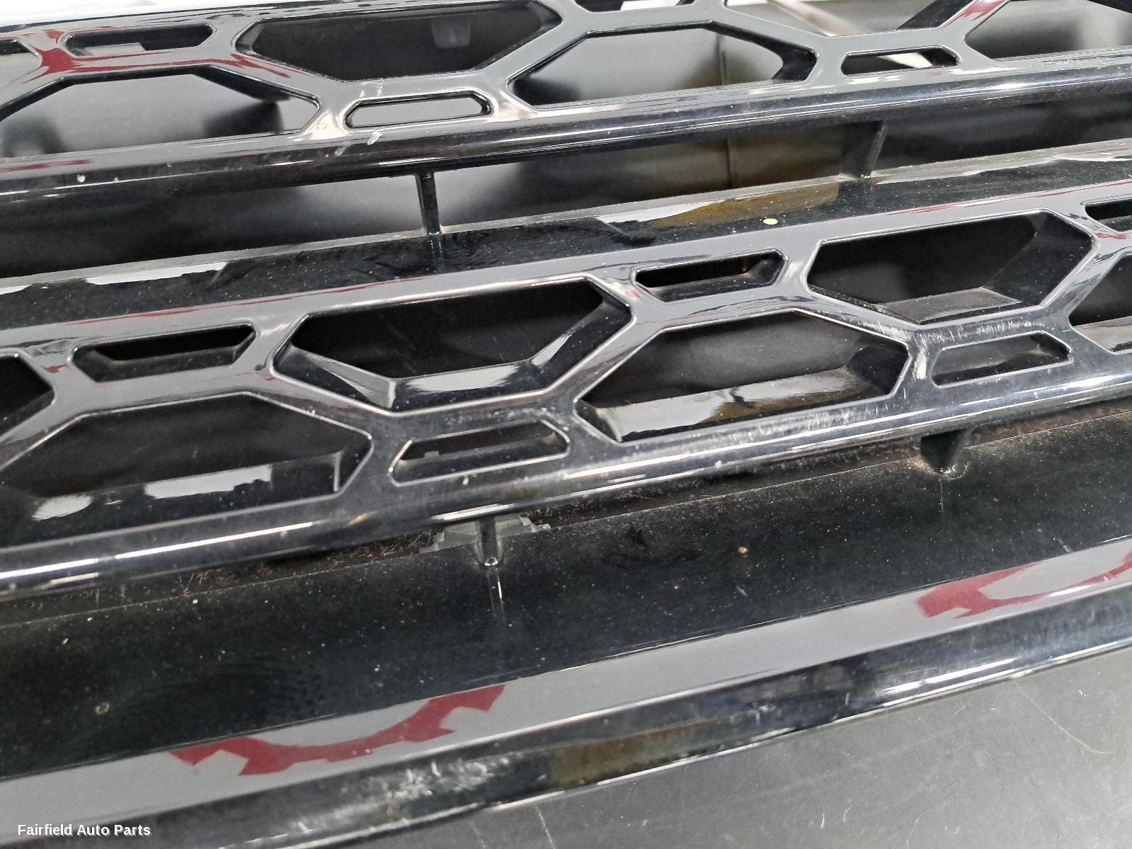 2015-2019 Land Rover Discovery Sport Grille