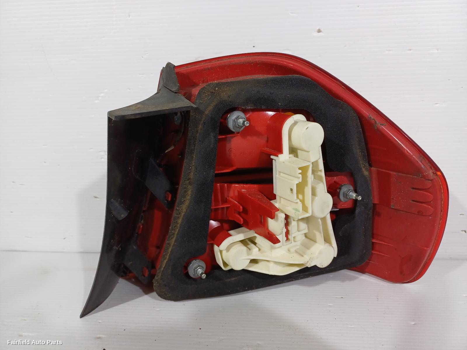 2005-2008 Bmw 3 Series Left Taillight