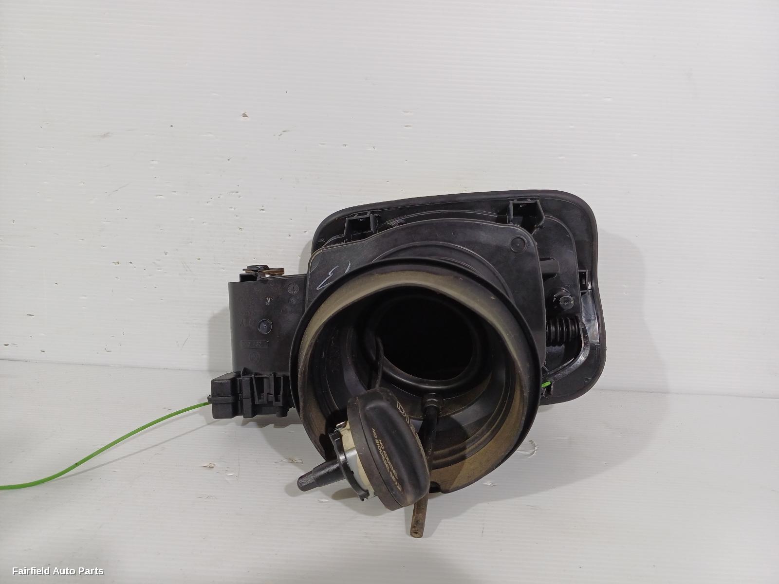 2014-2019 Bmw X6 Fuel Door   Filler