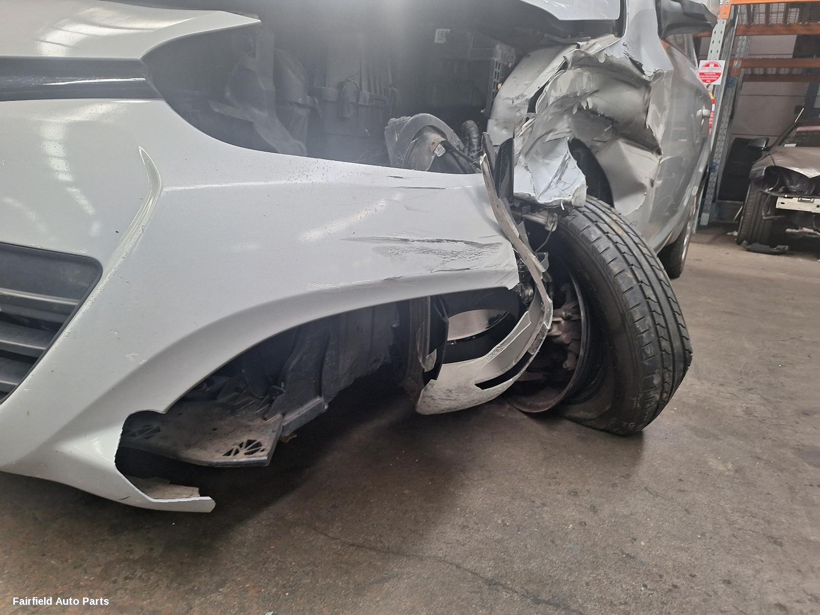 2010-2015 Hyundai I20 Left Front Door Window