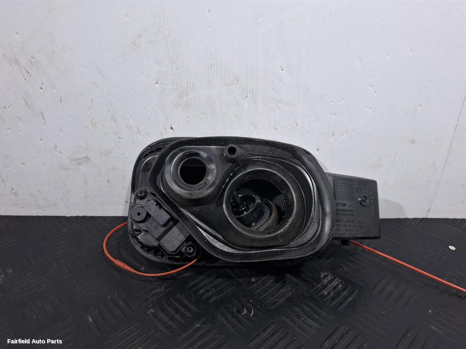 2015-2025 Audi Q7 Fuel Door   Filler