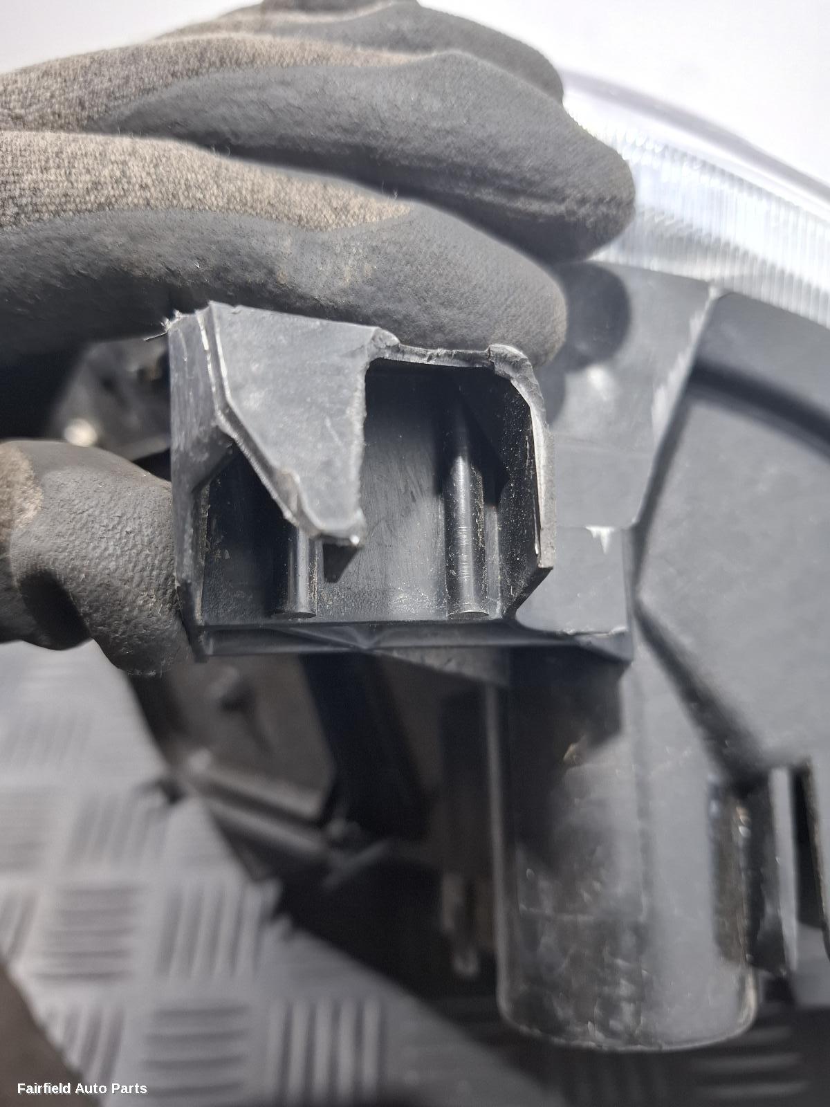 2005-2009 Toyota Prius Left Headlamp