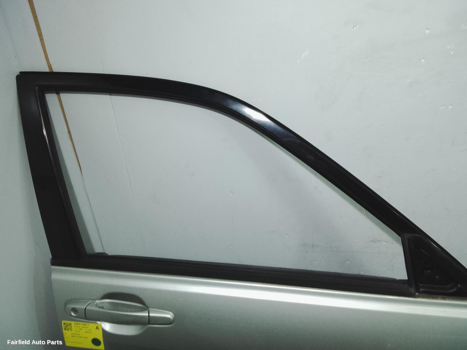 1998-2005 Lexus Is200/is300 Right Front Door