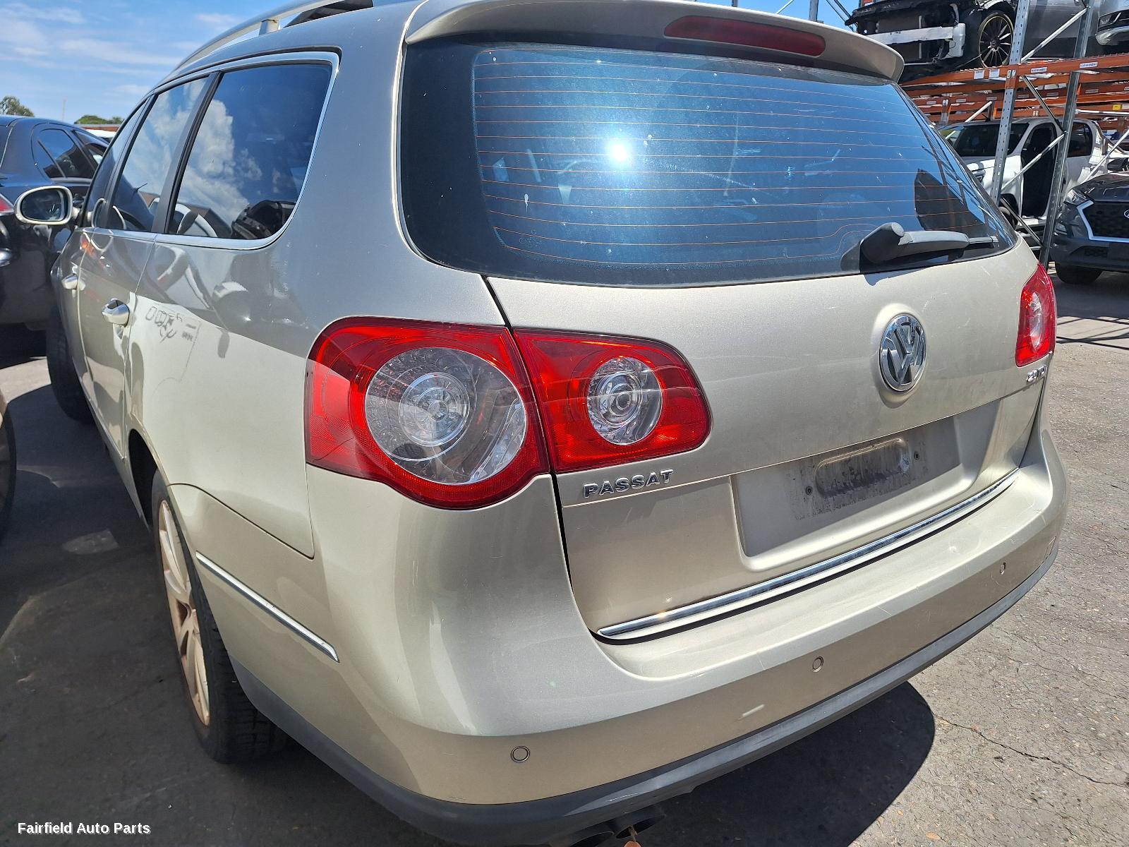 2006-2010 Volkswagen Passat Rear Garnish