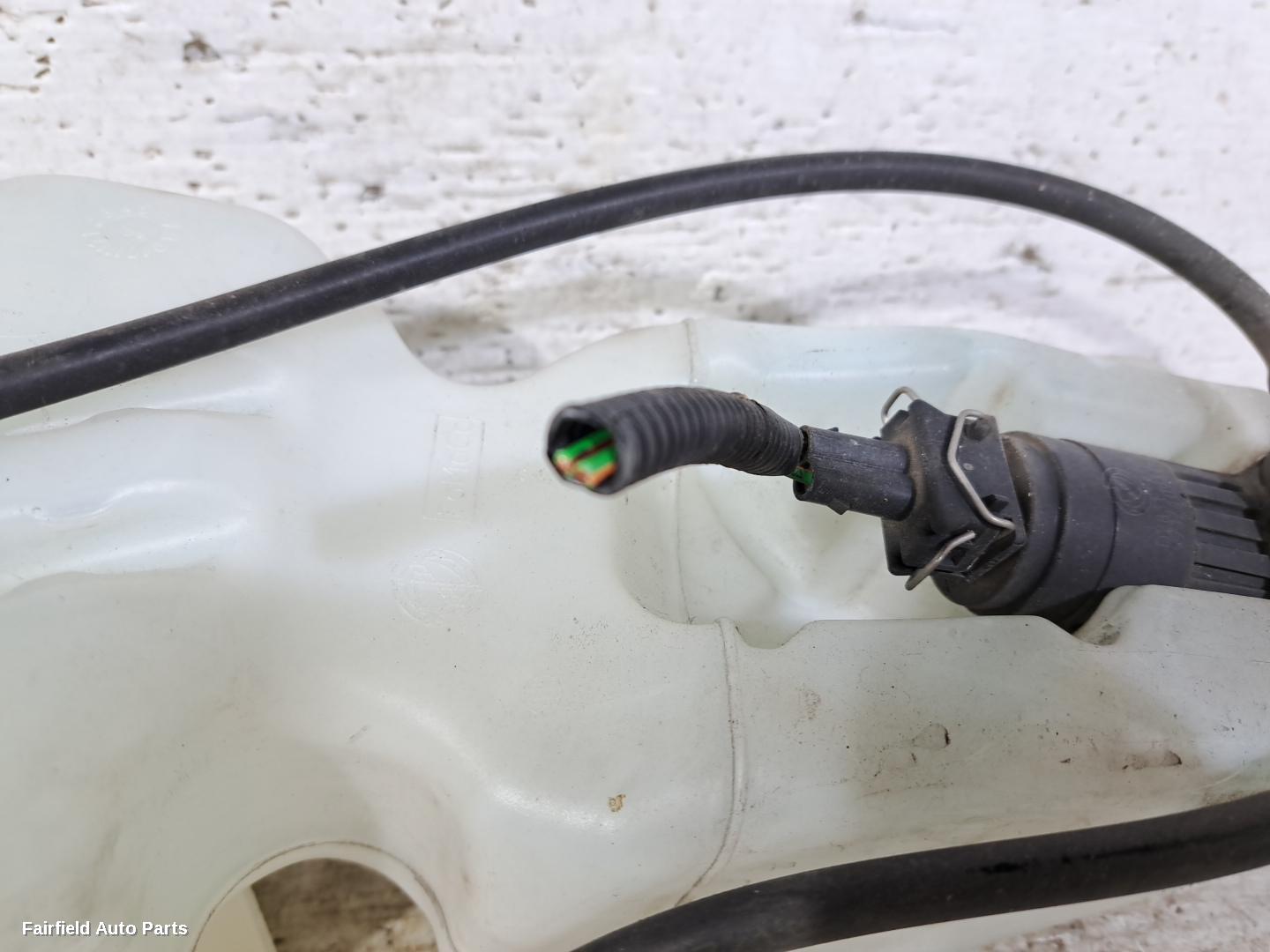 2008-2024 Fiat 500 Washer Bottle