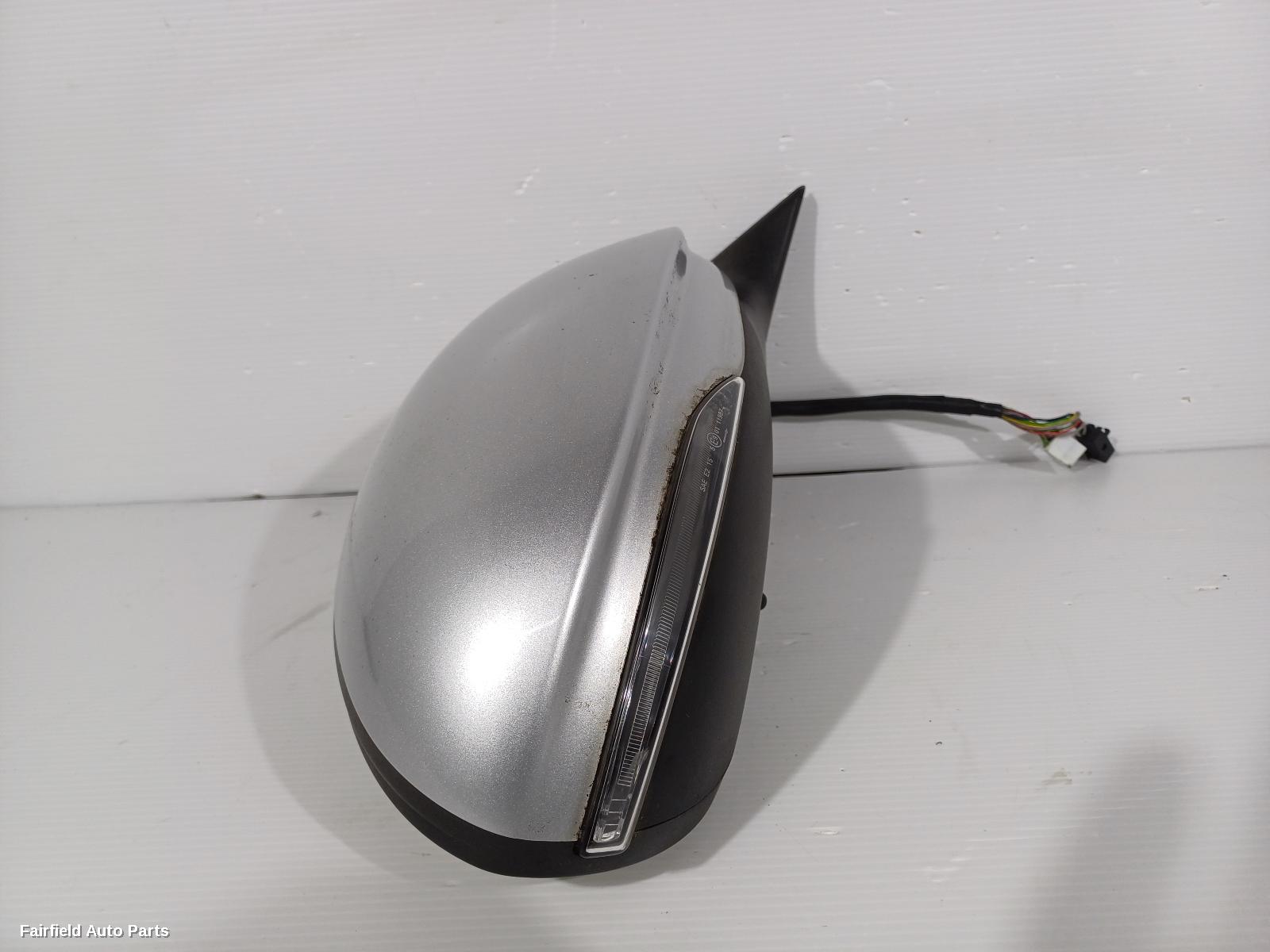 2016-2022 Alfa Romeo Giulia Right Door Mirror