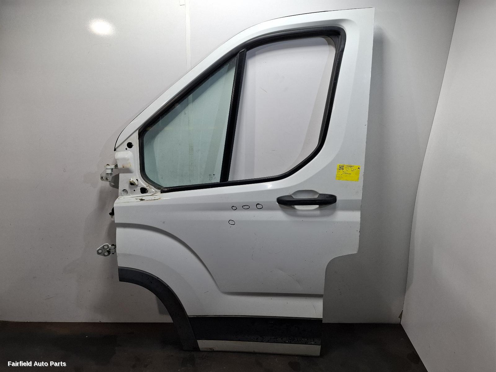 2020-2026 Ldv Deliver 9 Left Front Door