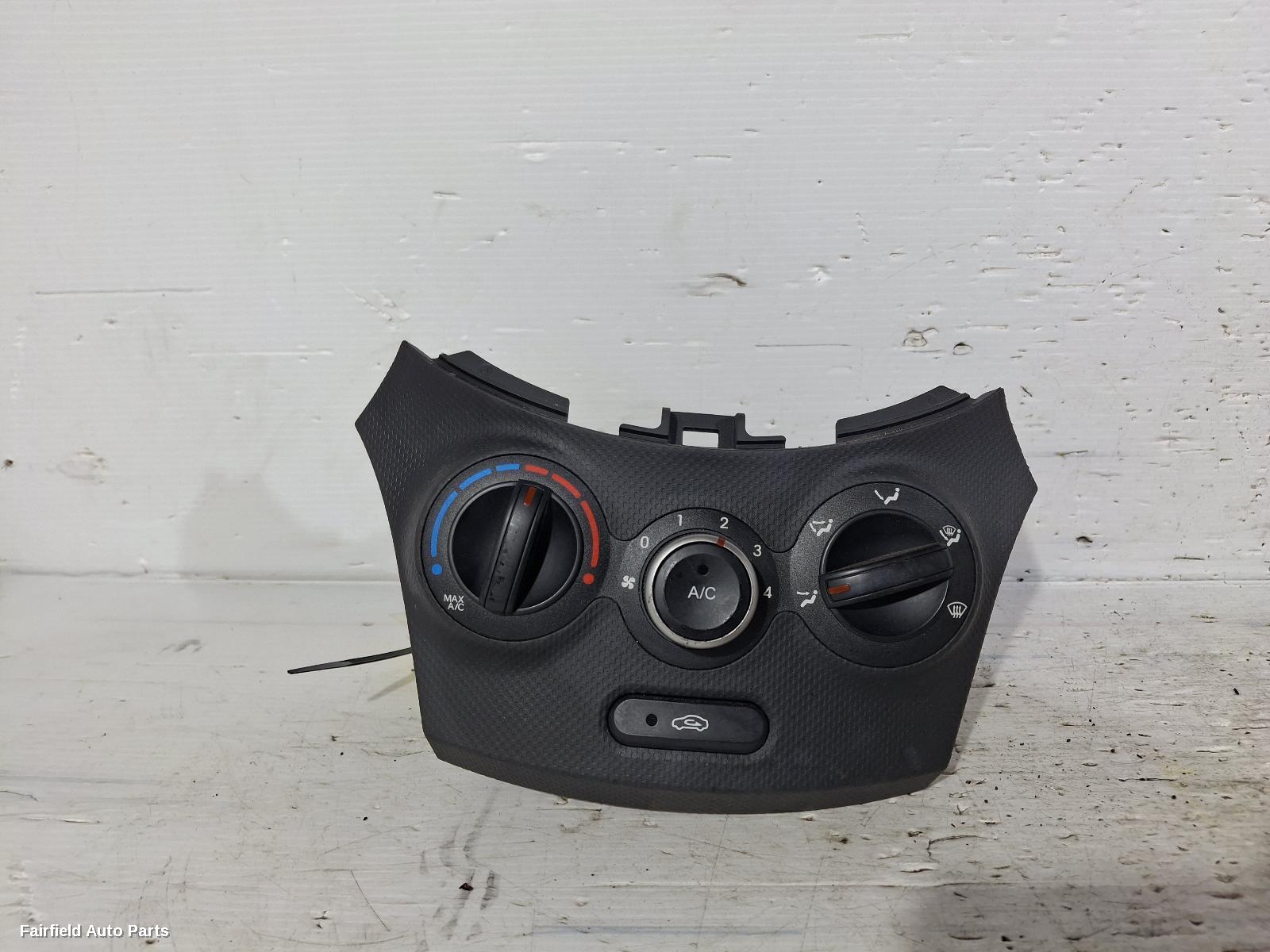 2011-2019 Hyundai Accent Heater Ac Controls