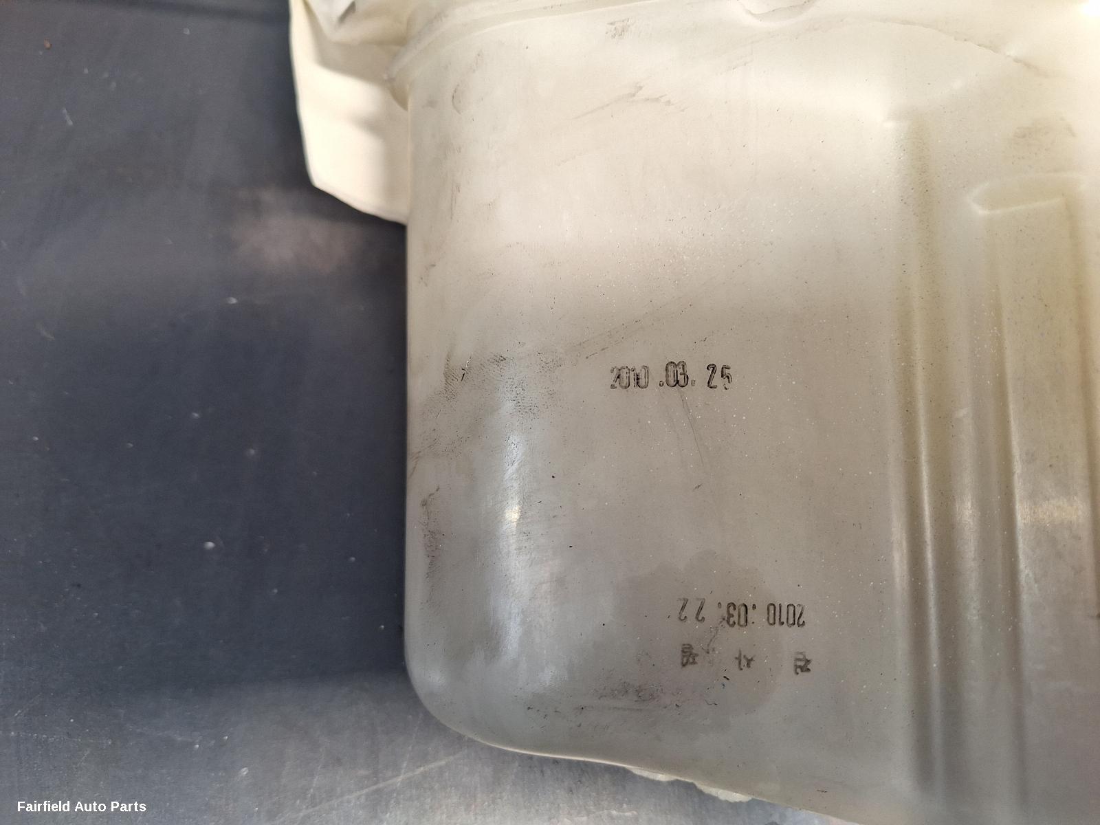 2007-2012 Hyundai I30 Overflow Bottle