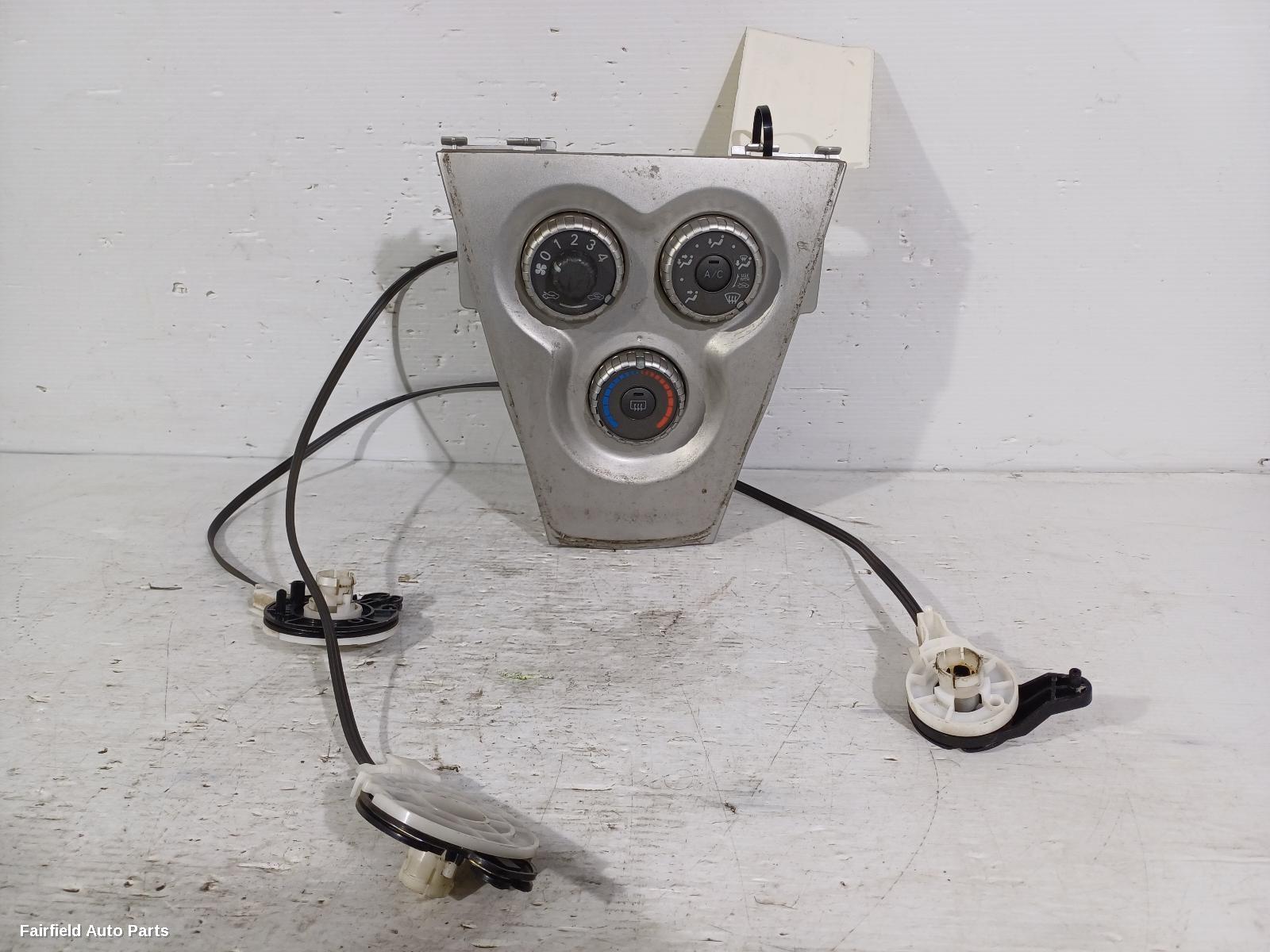 2005-2016 Toyota Yaris Heater Ac Controls