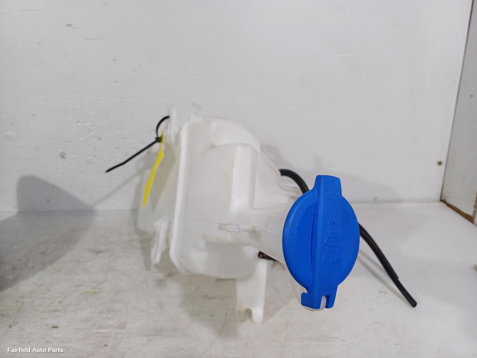 2017-2026 Hyundai I30 Washer Bottle