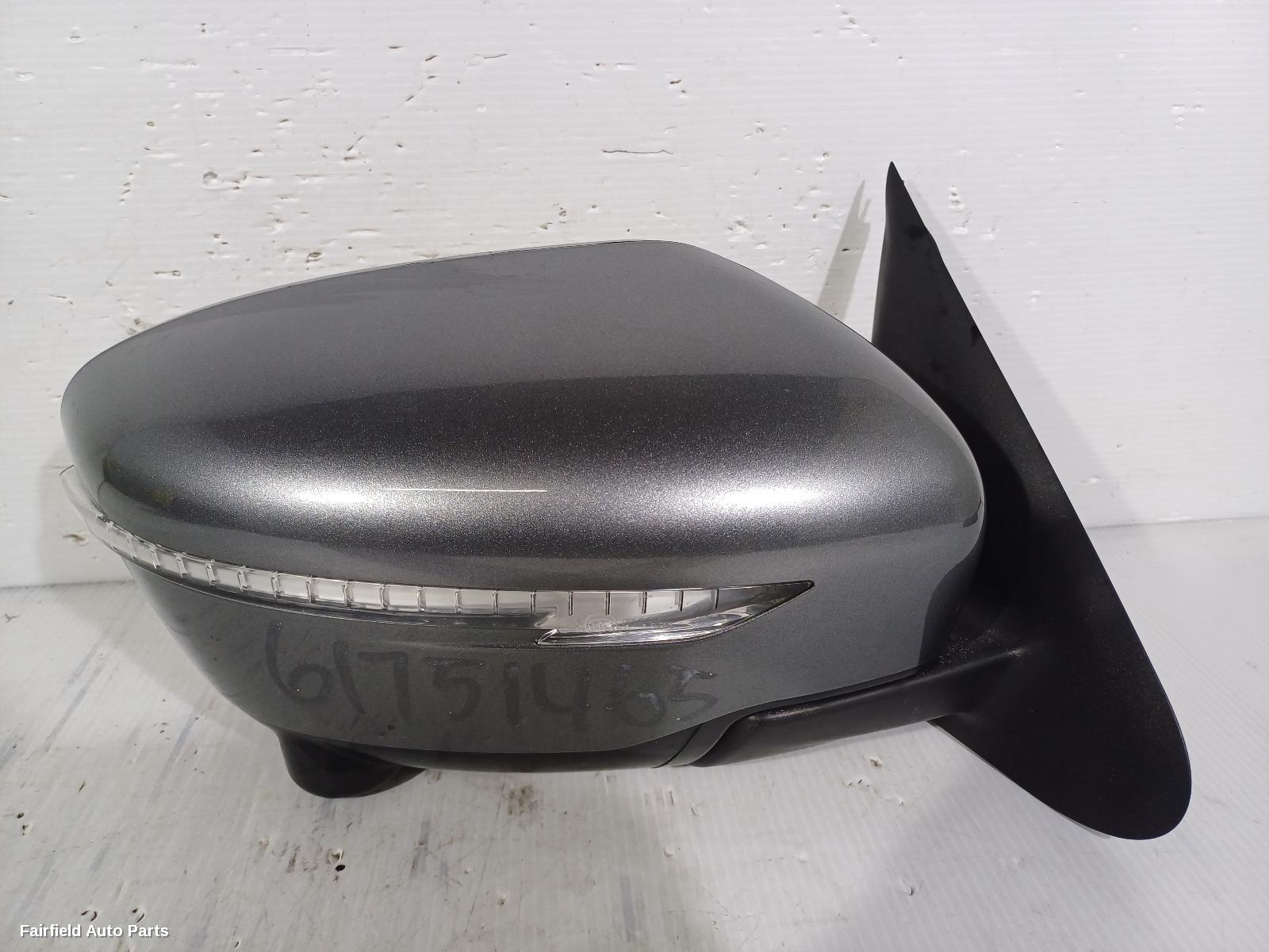 2015-2019 Nissan Juke Right Door Mirror