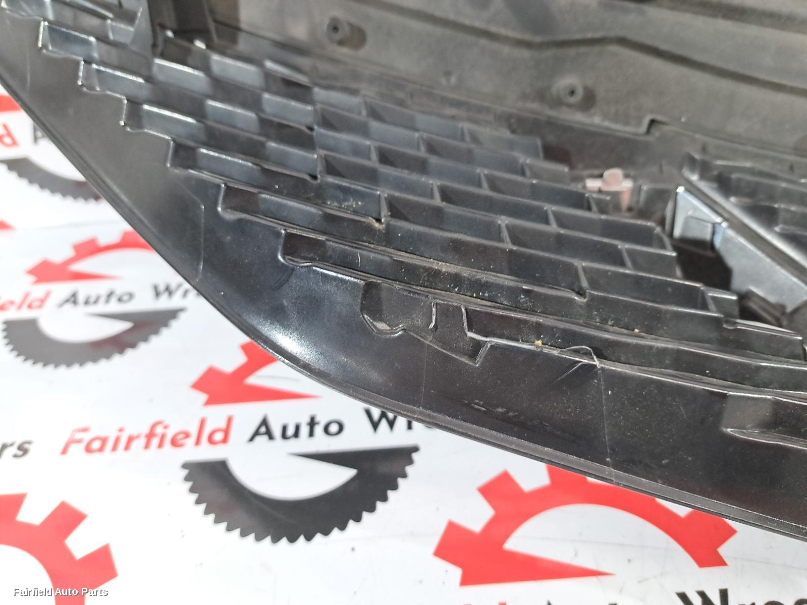 2013-2017 Nissan Qashqai Grille