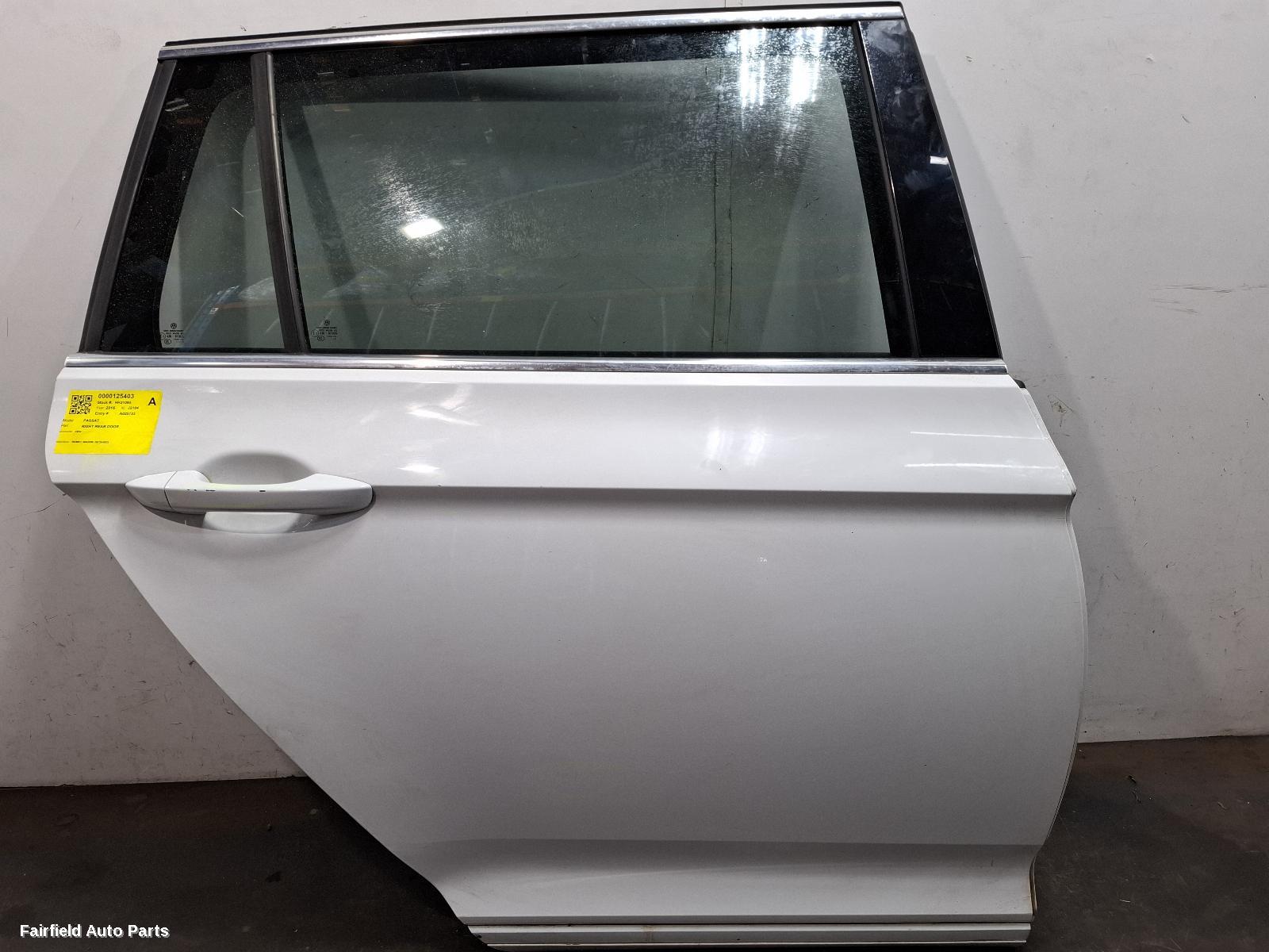 2015-2023 Volkswagen Passat Right Rear Door Sliding