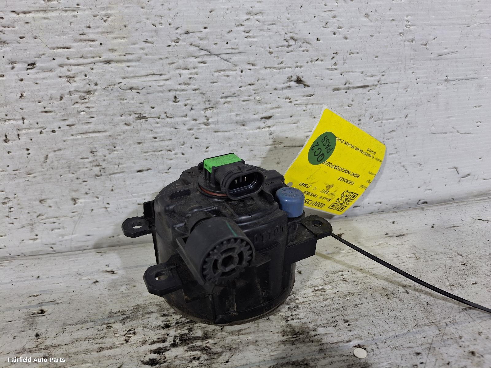 2014-2018 Jeep Cherokee Right Indicator Fog Side