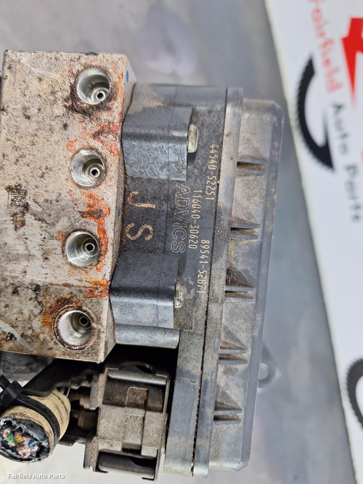 2011-2019 Toyota Yaris Abs Pump Modulator