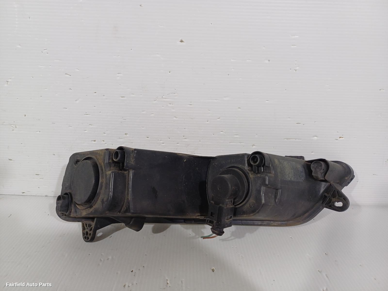 2010-2015 Volkswagen Passat Left Indicator Fog Side