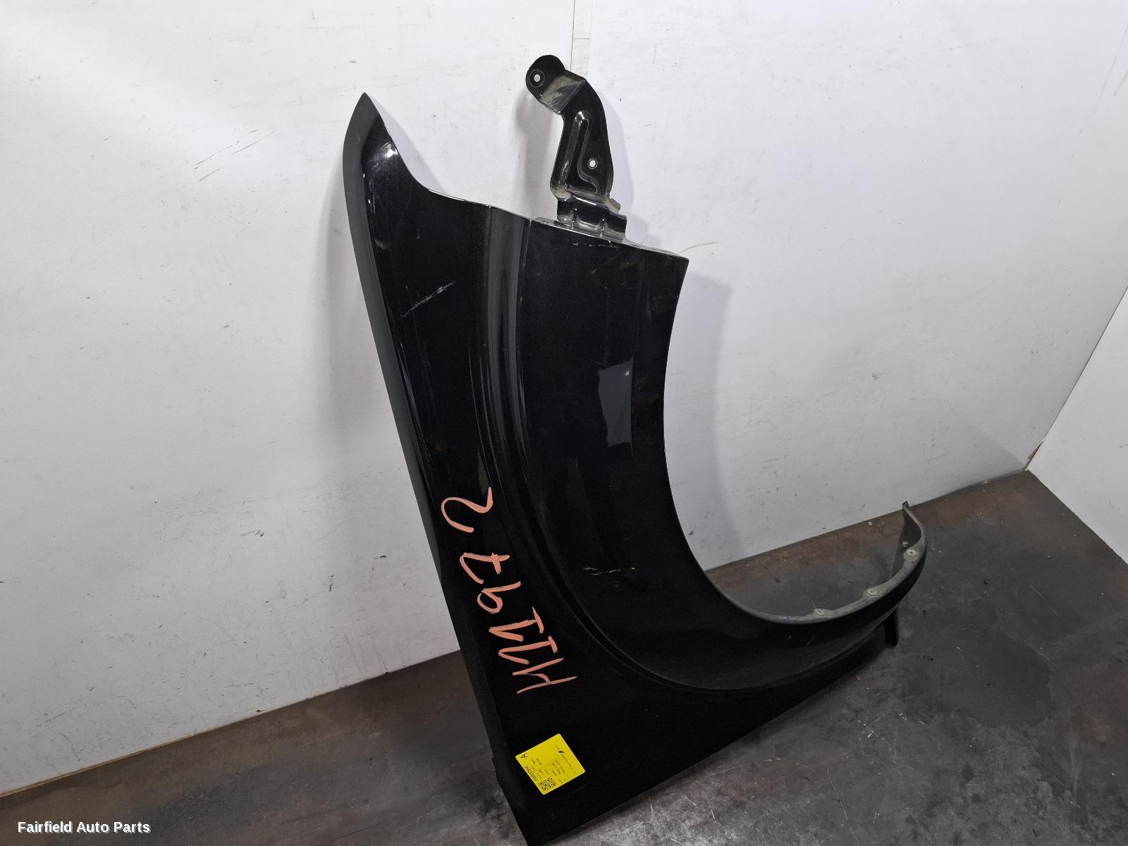 2005-2015 Nissan Navara Right Guard