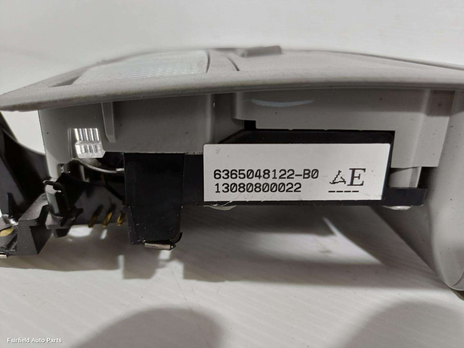 2007-2014 Toyota Kluger Courtesy Light