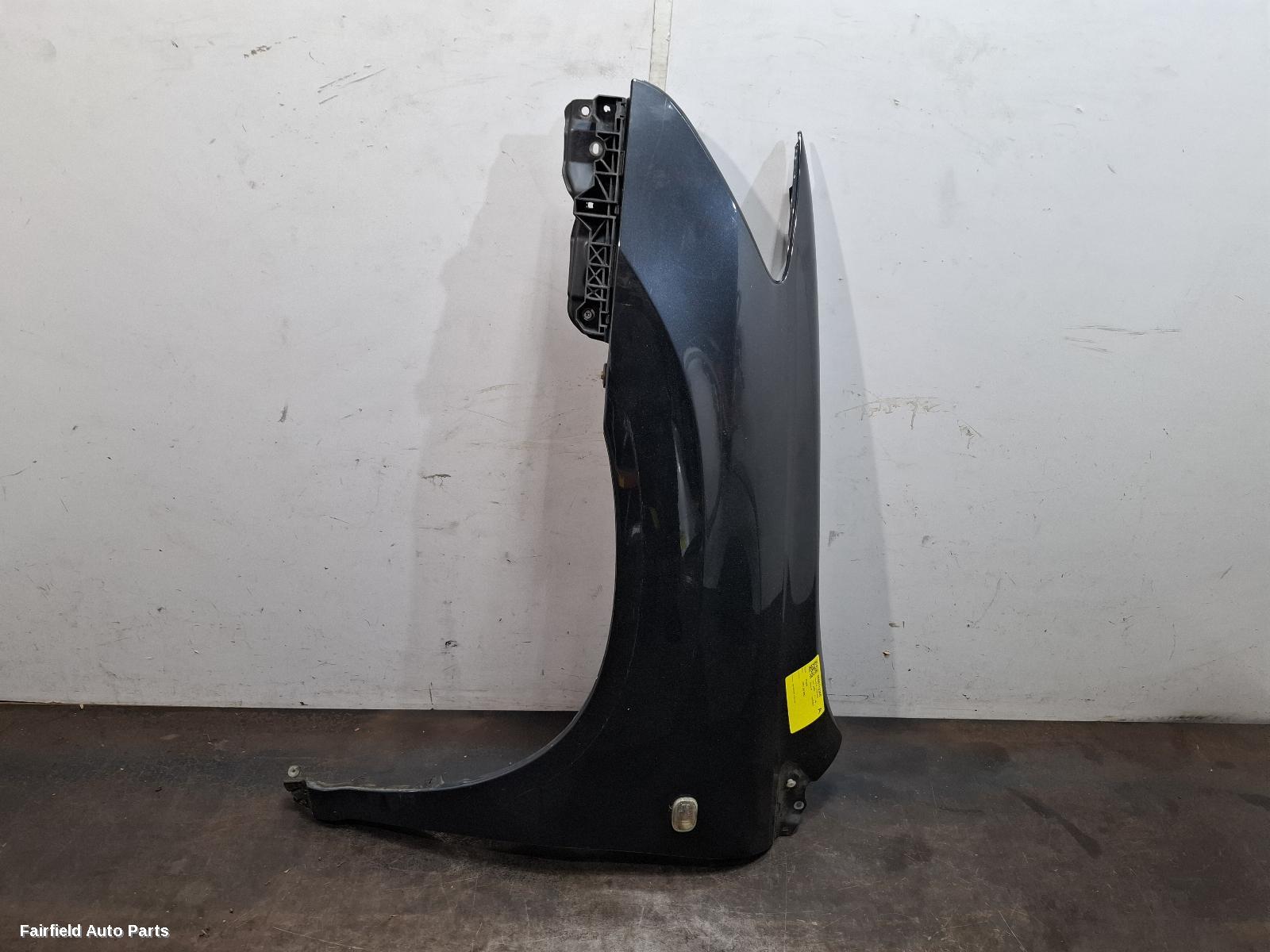 2006-2008 Lexus Rx Series Left Guard