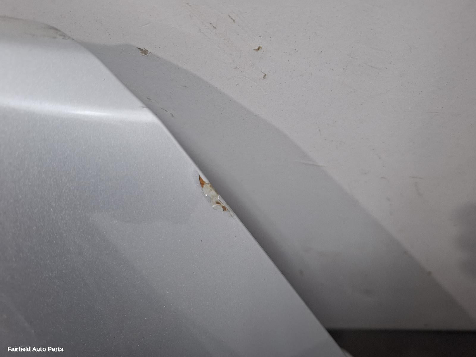 2008-2019 Toyota Estima Right Guard