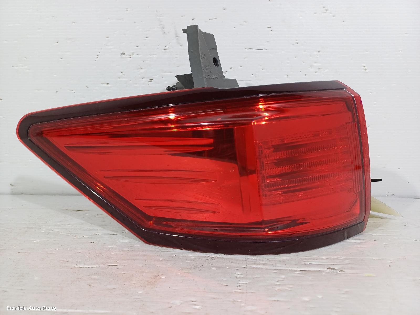 2010-2013 Nissan Elgrand Left Taillight
