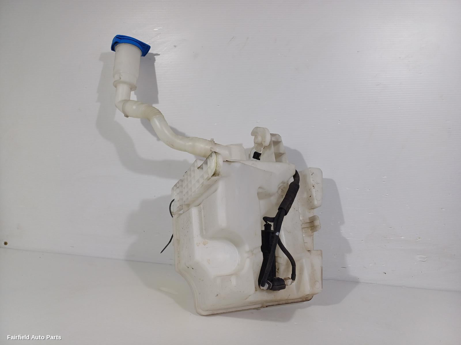 2014-2017 Volkswagen Polo Washer Bottle