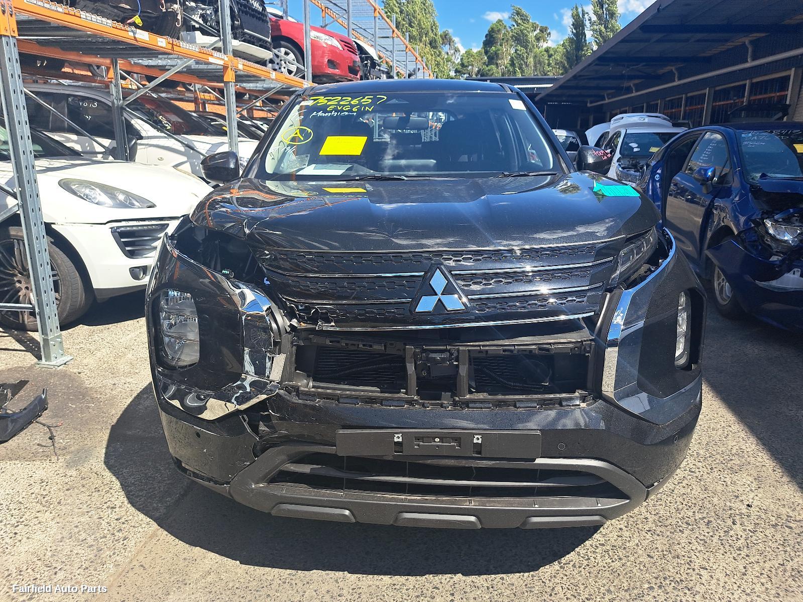 2022 Mitsubishi Outlander Fuel Door   Filler