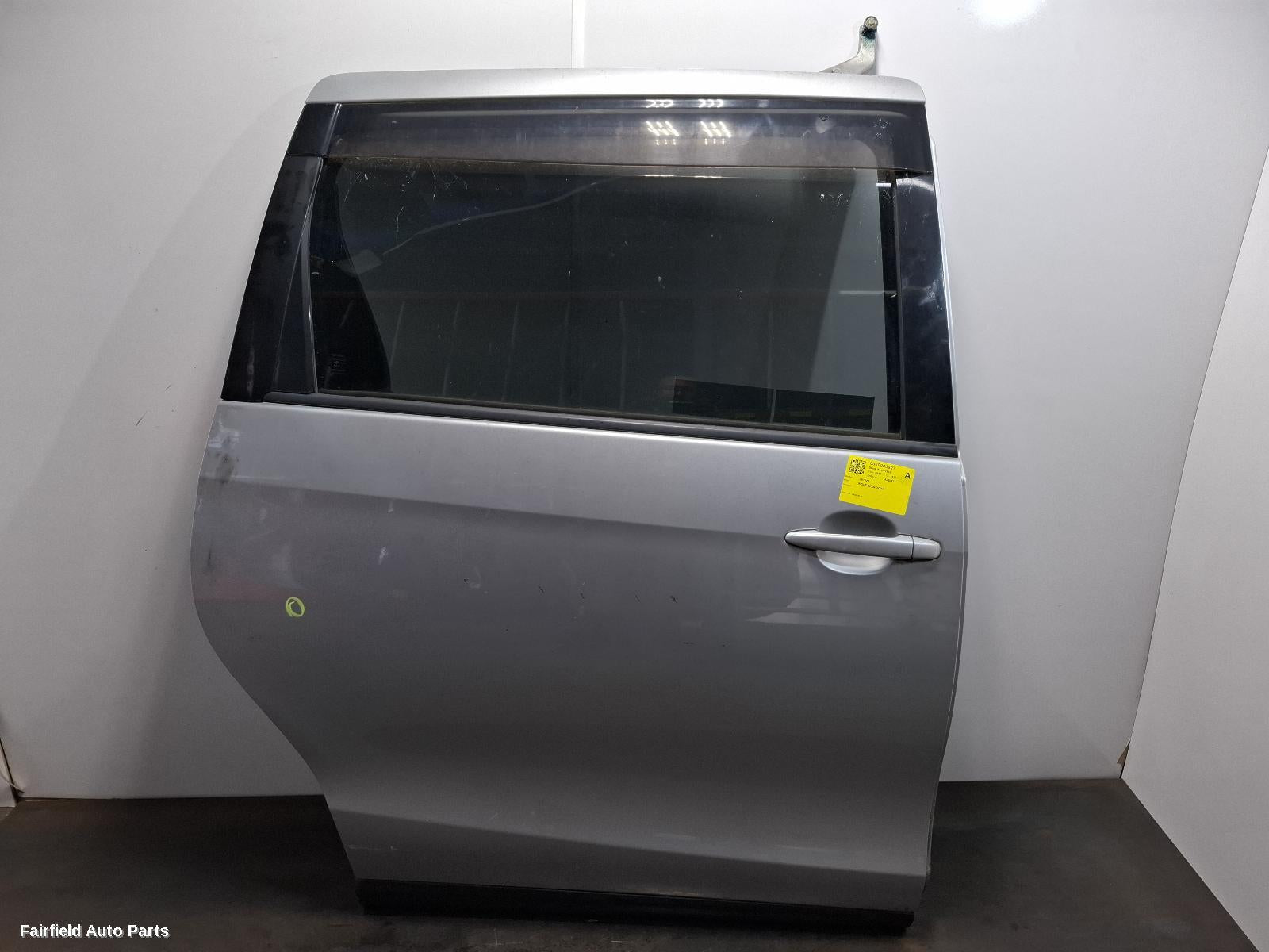 2005-2019 Toyota Estima Right Rear Door Sliding