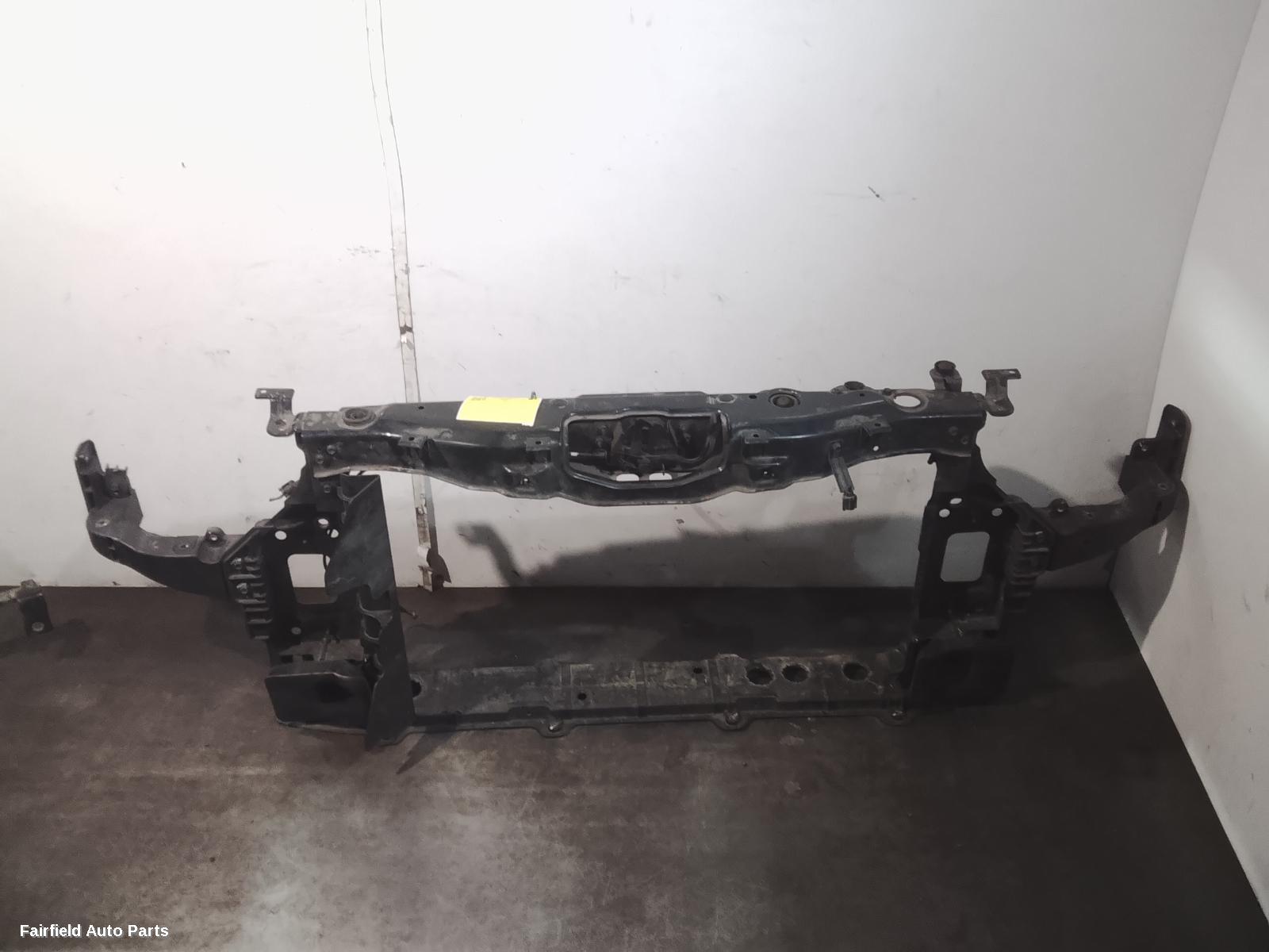 2011-2015 Hyundai I40 Radiator Support