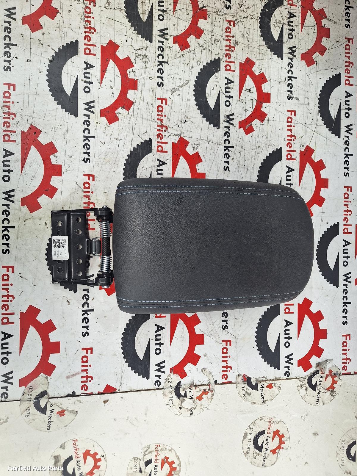 2017-2026 Hyundai I30 Console