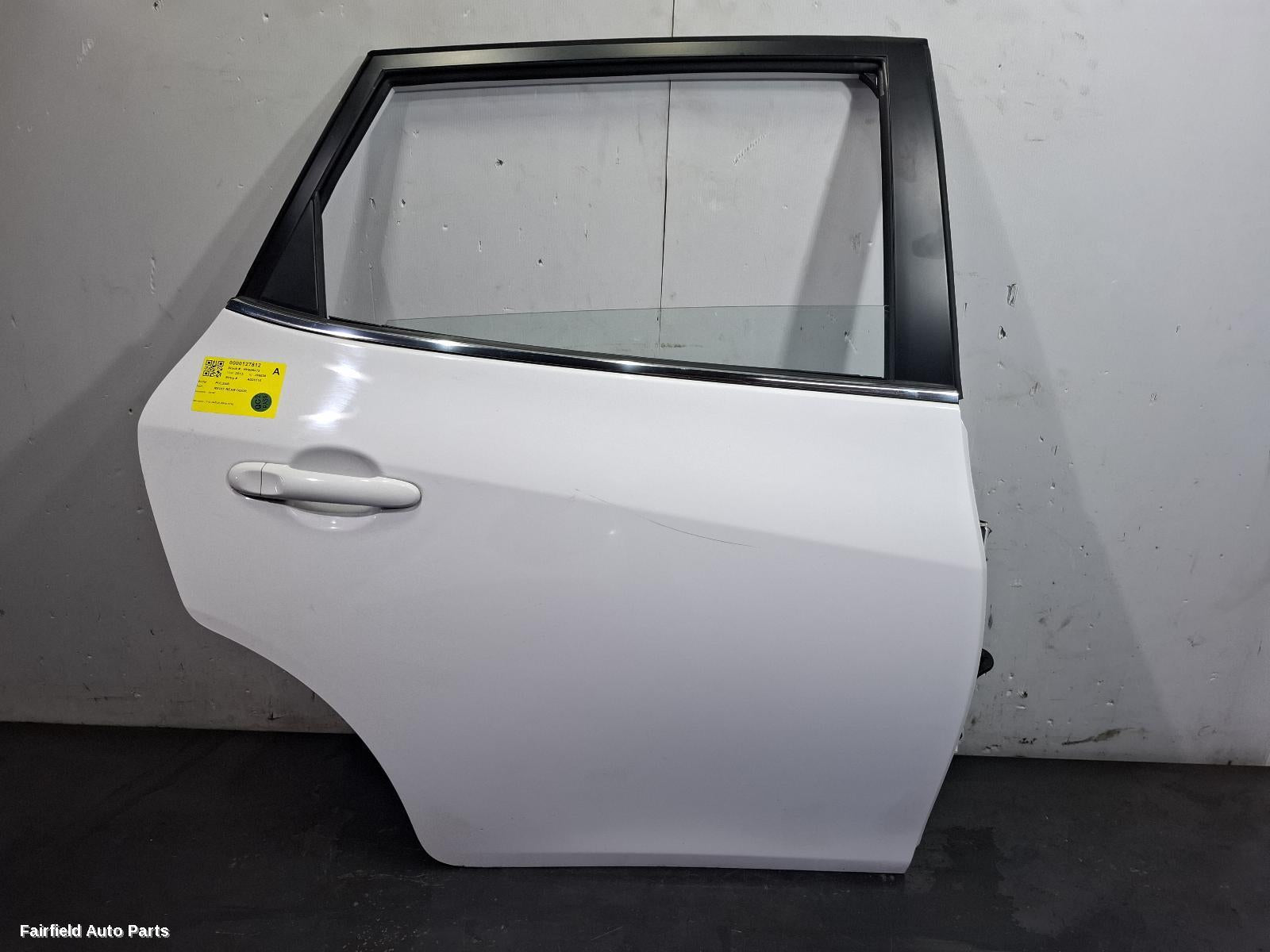 2013-2016 Nissan Pulsar Right Rear Door Sliding