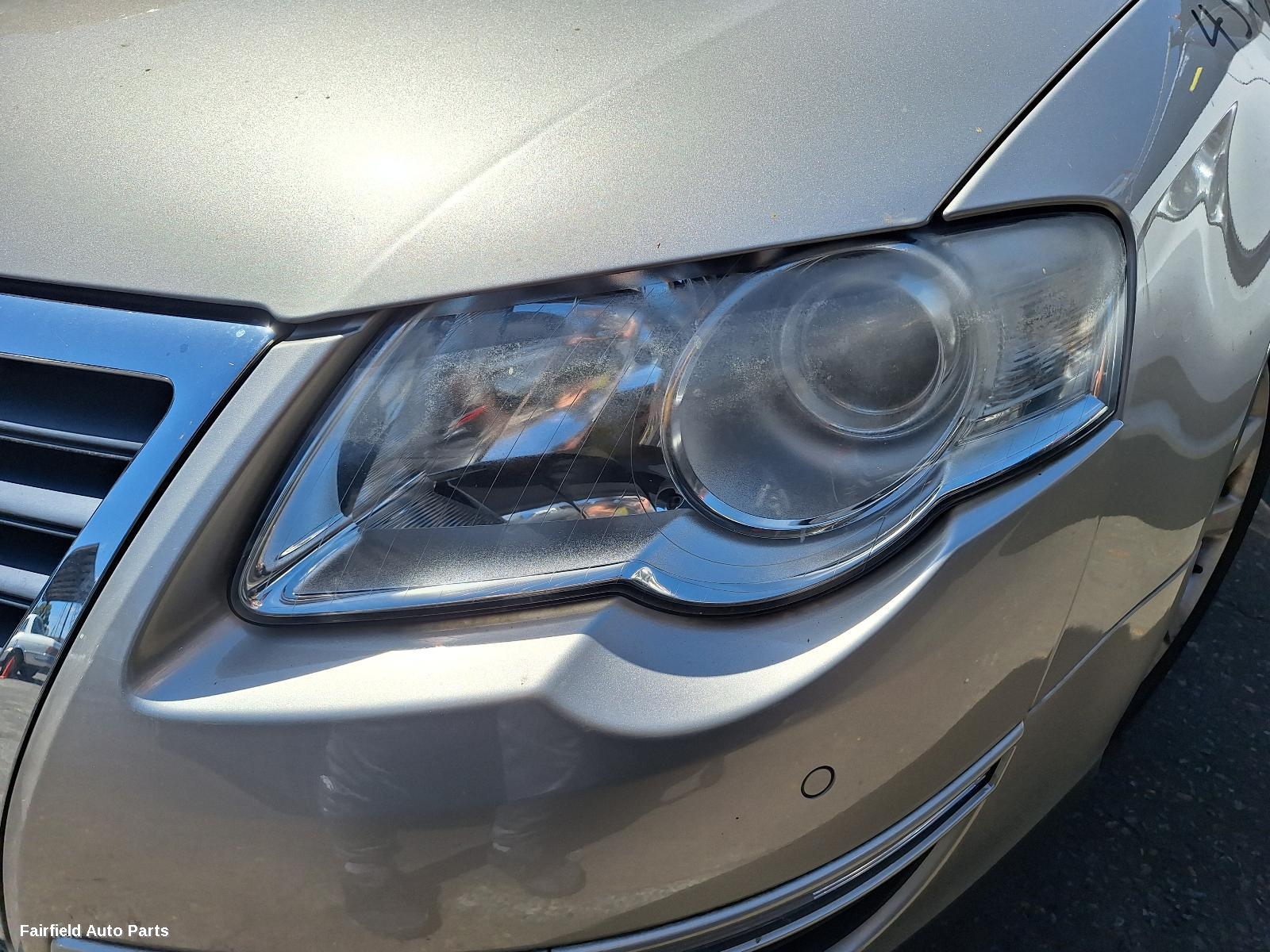 2006-2010 Volkswagen Passat Rear Garnish