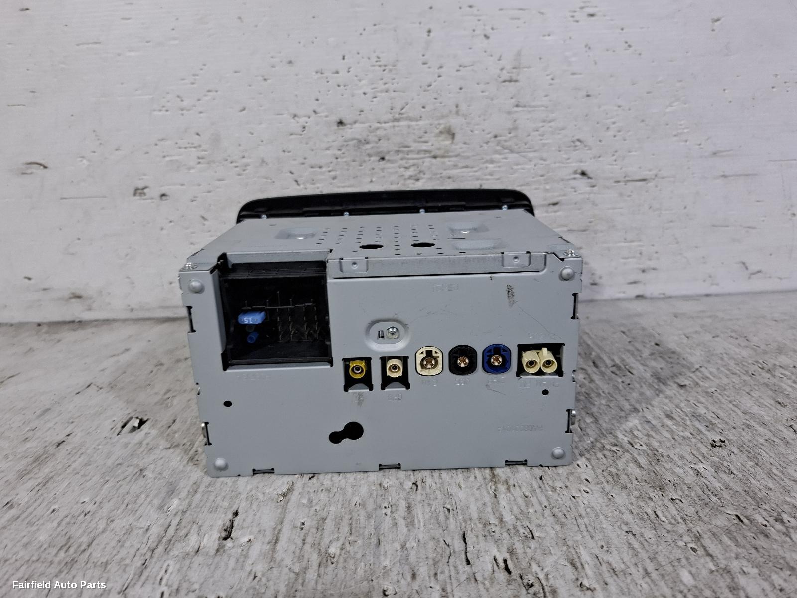 2013-2019 Mercedes Cla Class Radio Cd Dvd Sat Tv