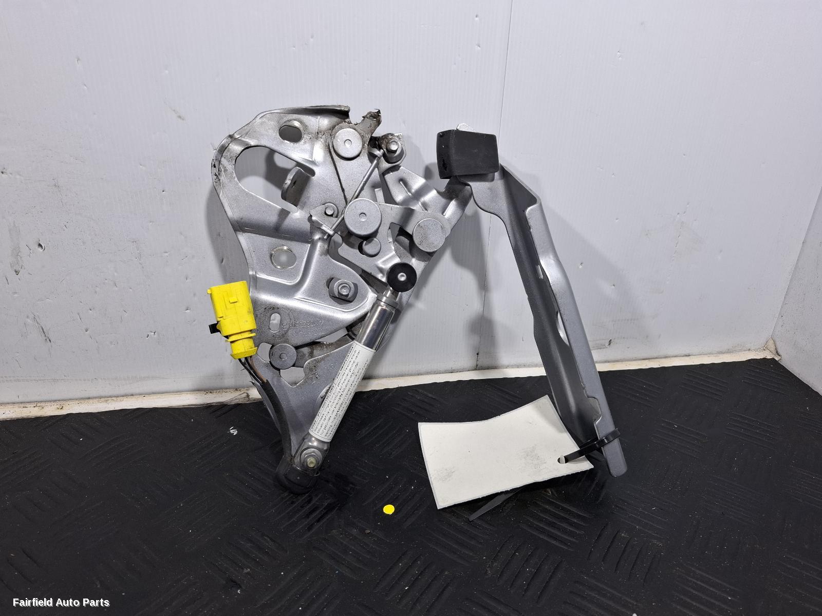 2015-2025 Audi Q7 Bonnet Hinge Strut