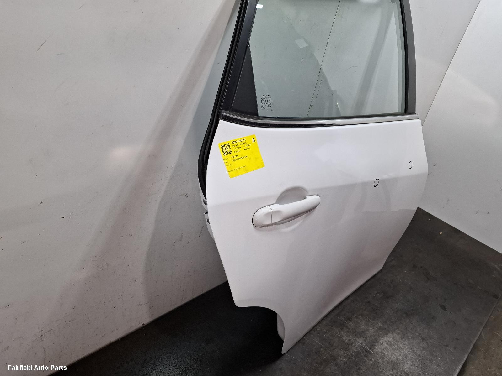 2013-2016 Nissan Pulsar Right Rear Door Sliding