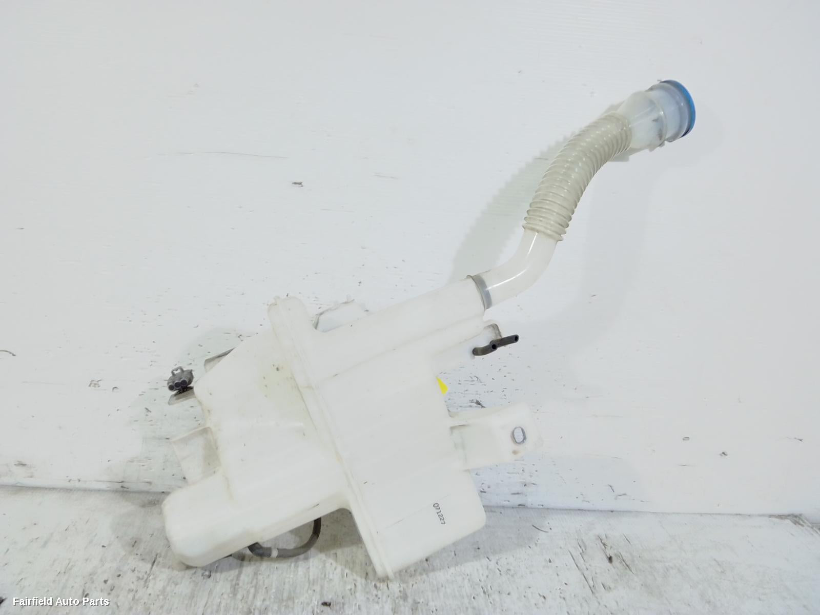 2012-2014 Mazda Cx5 Washer Bottle