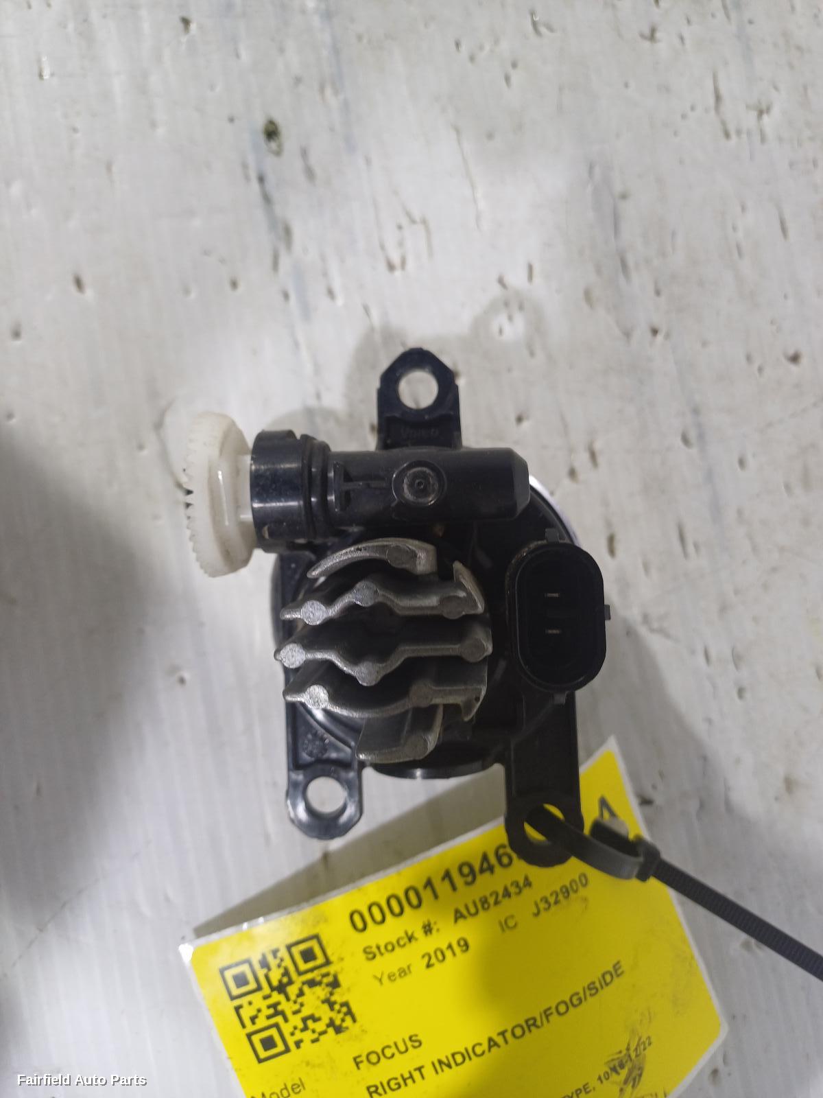 2018-2022 Ford Focus Right Indicator Fog Side