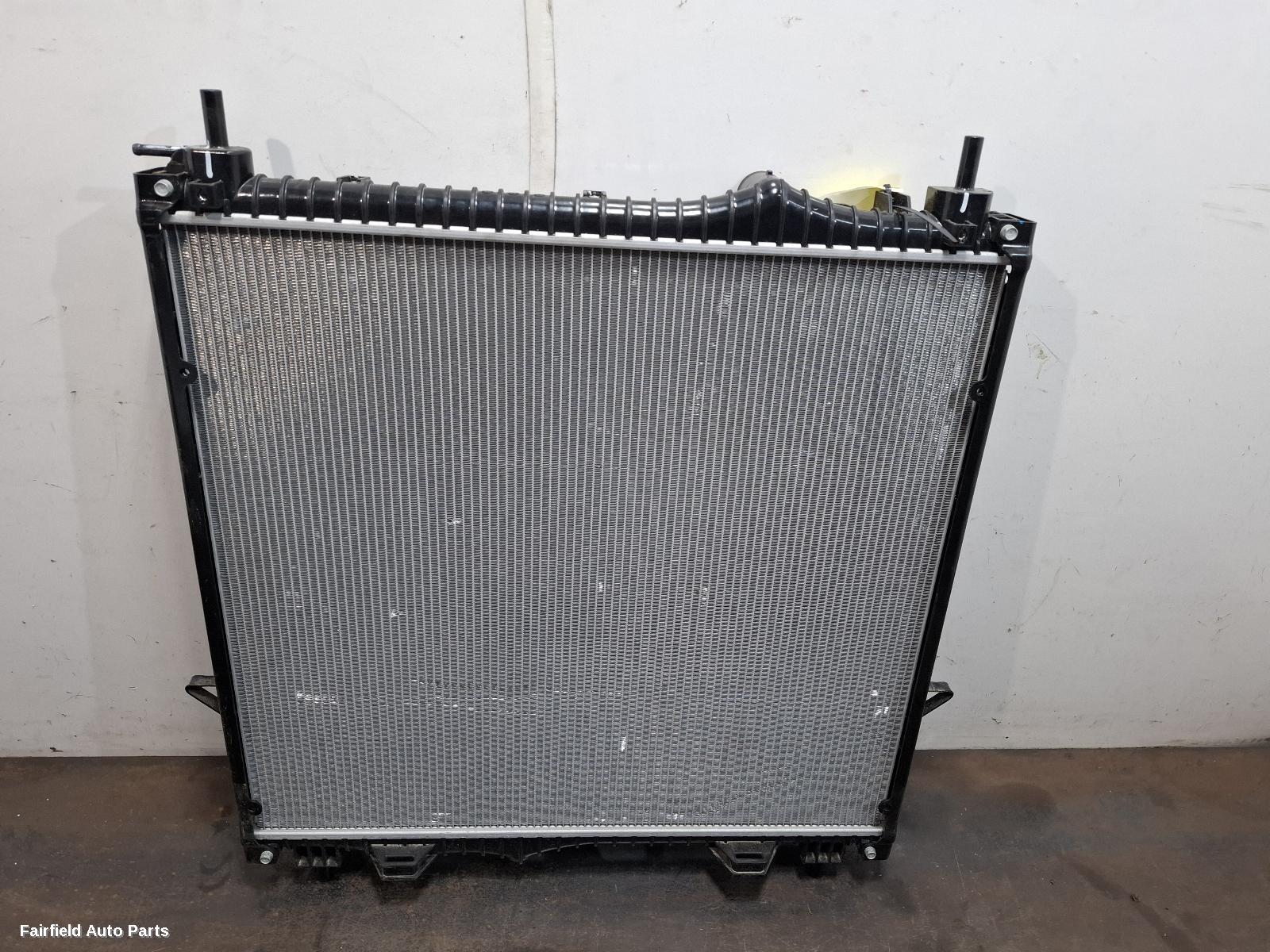2017-2025 Ldv D90 Radiator