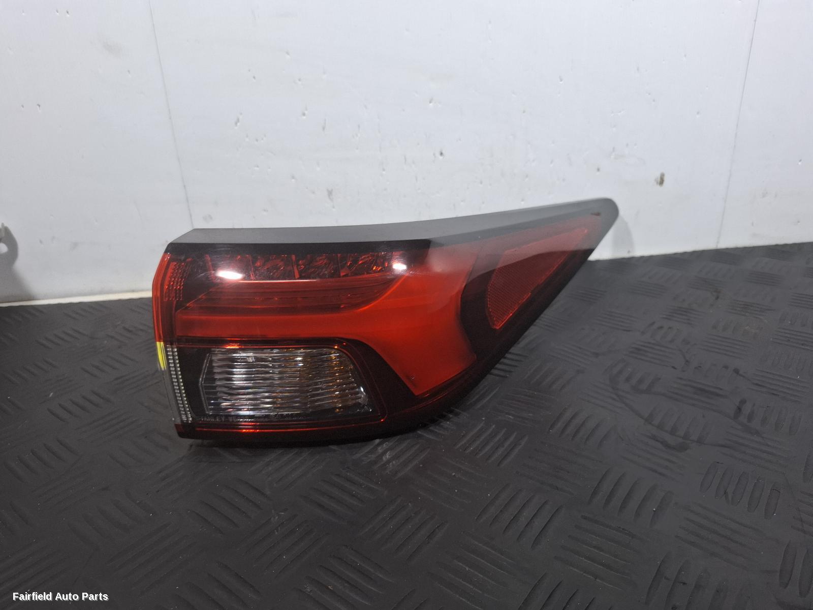 2021-2026 Mitsubishi Outlander Right Taillight
