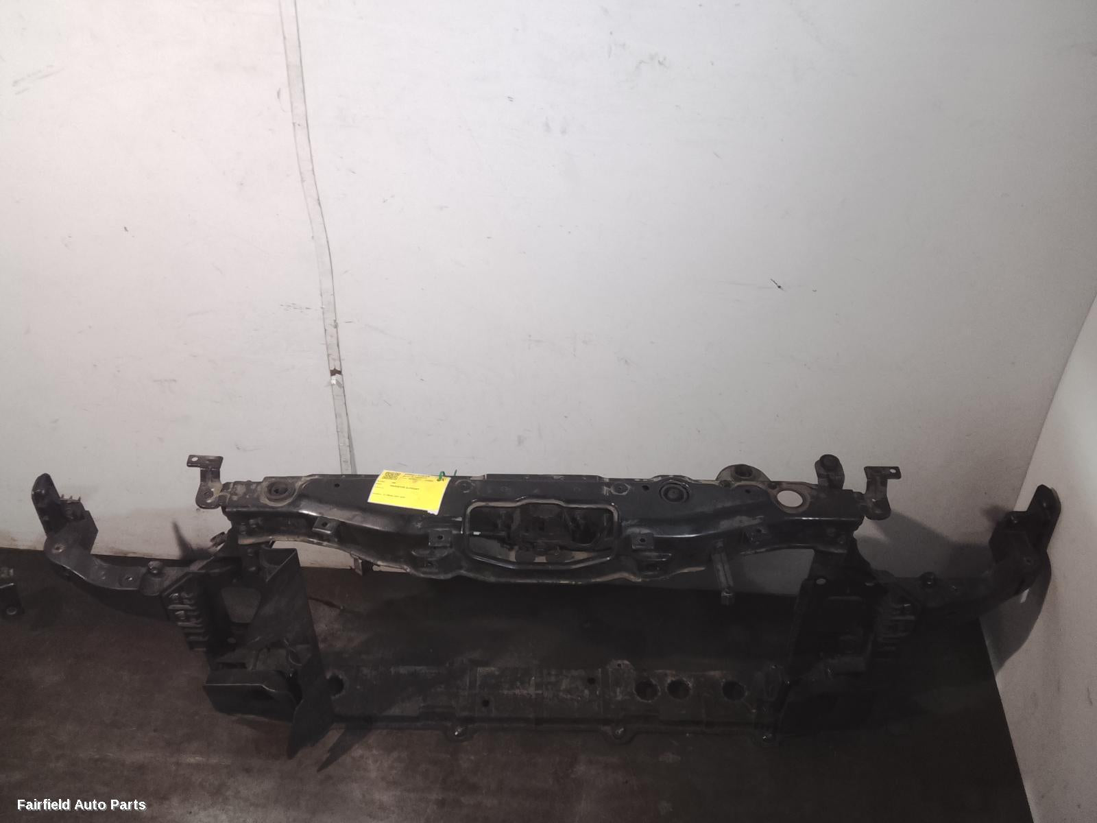 2011-2015 Hyundai I40 Radiator Support