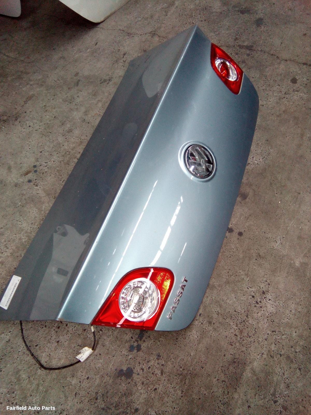 2006-2010 Volkswagen Passat Bootlid Tailgate