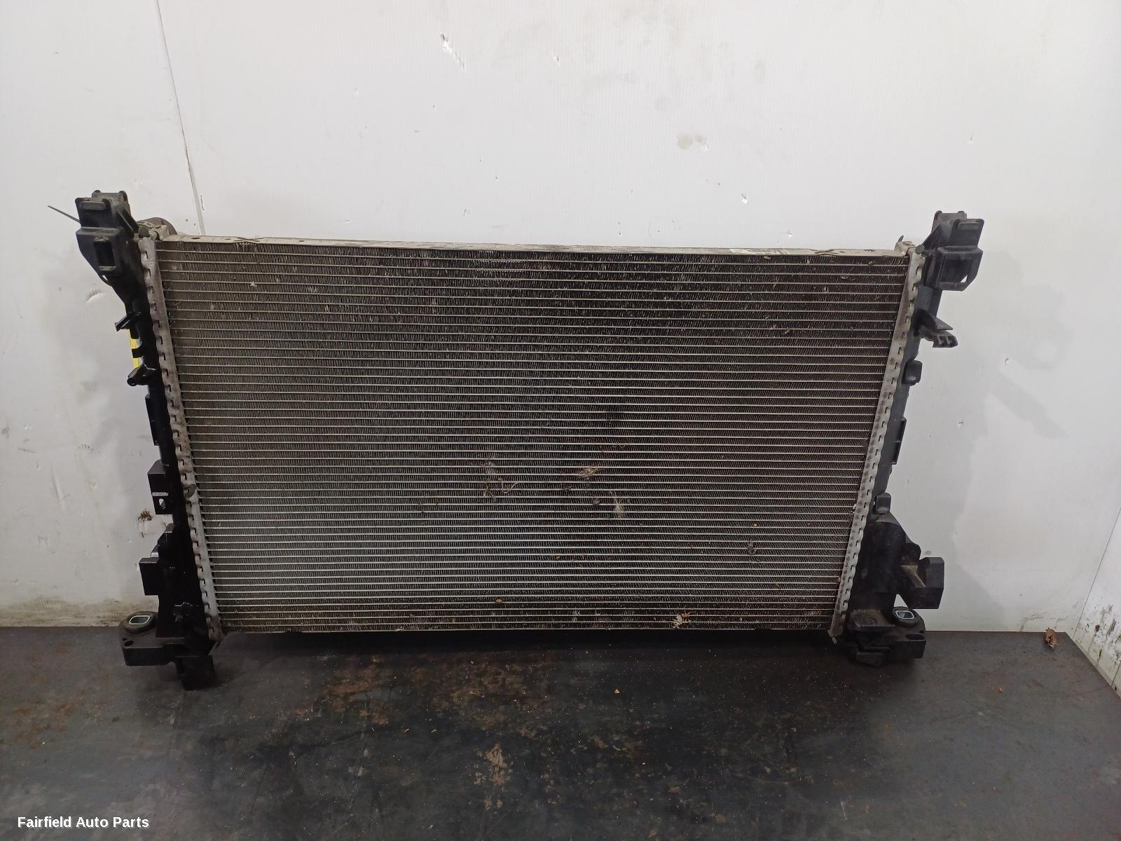 2015-2022 Renault Trafic Radiator