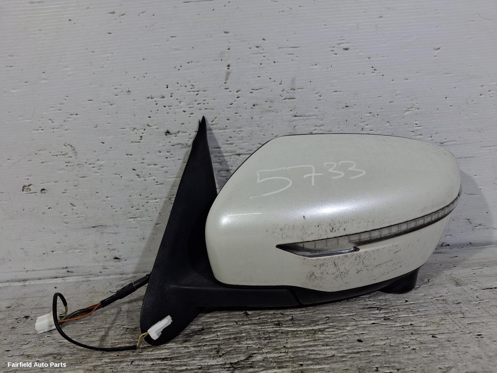 2015-2019 Nissan Juke Left Door Mirror