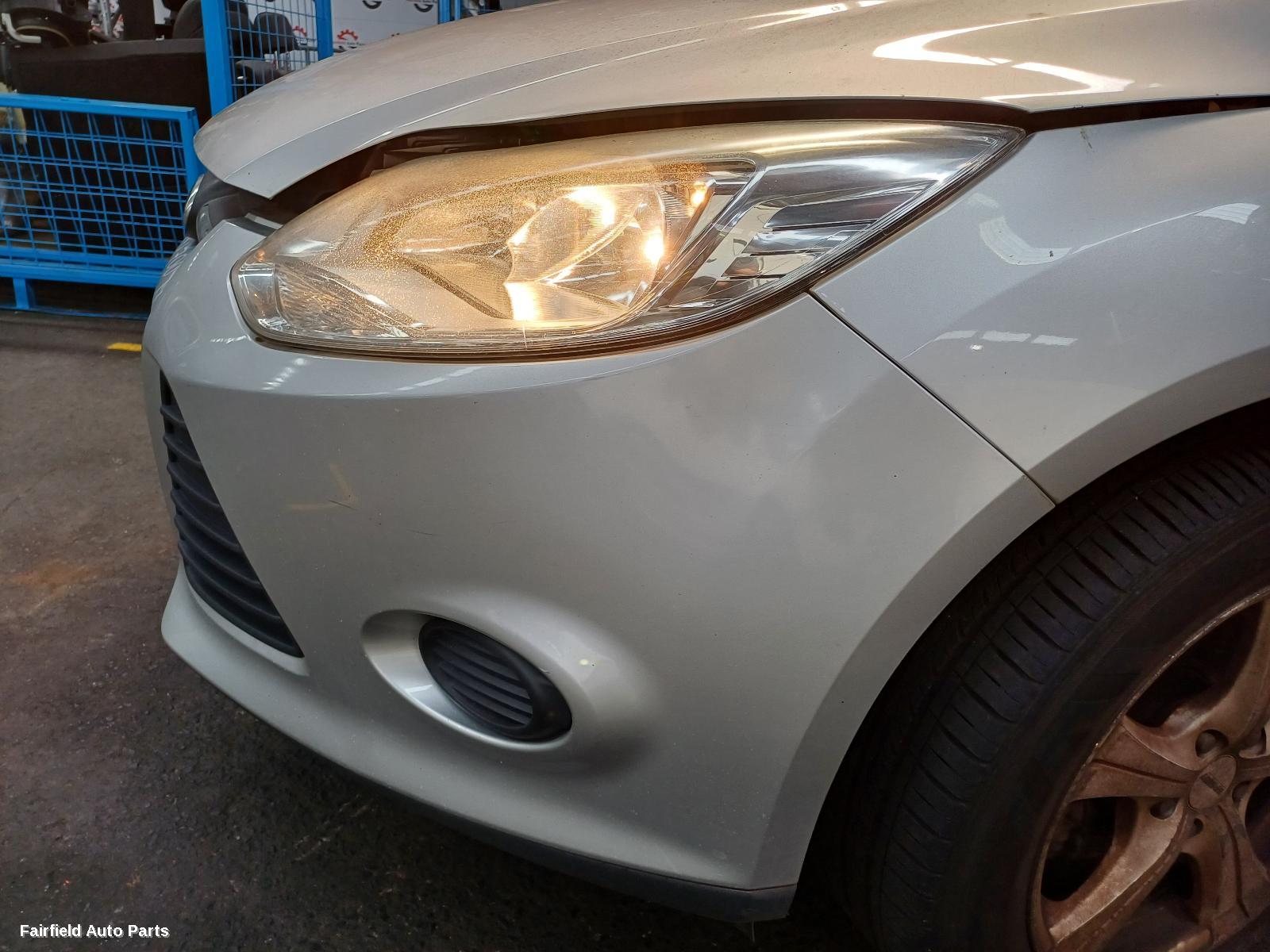 2011-2015 Ford Focus Fuel Door   Filler